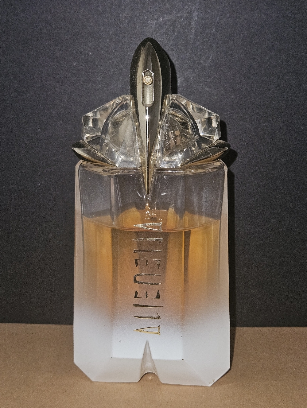 ** FINAL PRICE **ALIEN EAU SUBLIME,EAU DE TOILETTE,THIERRY MUGLER 2 OZ60ML! Used